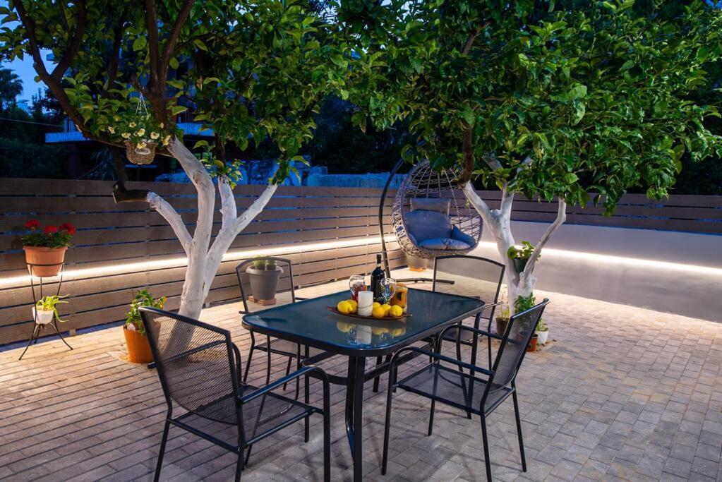 Lemon Garden Stylish Private Apartment Kalamata Exterior photo