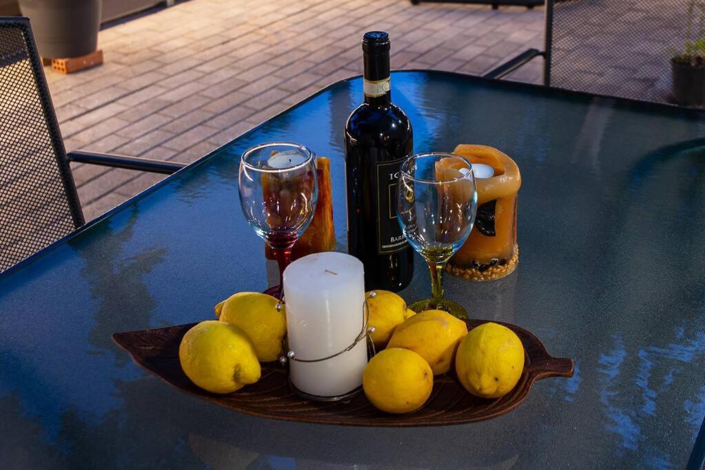 Lemon Garden Stylish Private Apartment Kalamata Exterior photo