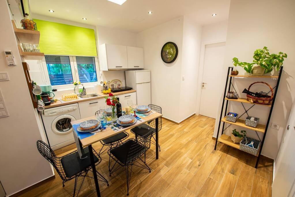 Lemon Garden Stylish Private Apartment Kalamata Exterior photo