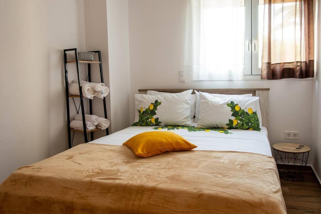 Lemon Garden Stylish Private Apartment Kalamata Exterior photo