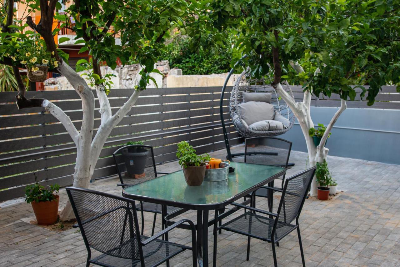 Lemon Garden Stylish Private Apartment Kalamata Exterior photo